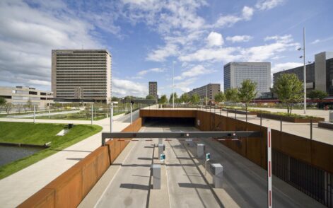 SPUTNIK Erasmus University Parking Garage entree garage